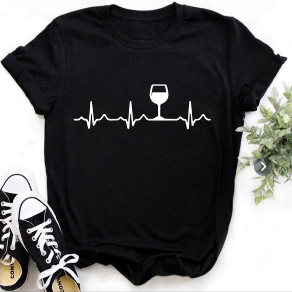 Heartbeat Wine T-Shirt!!🍷